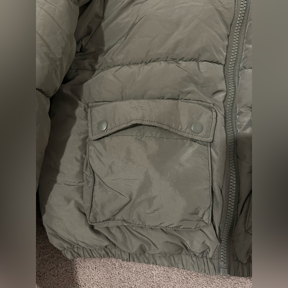 H&M Zip Up Puffer Jacket Woman’s Smaller - Picture 4 of 6